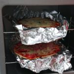 キャンプにピザ窯でピザ作り